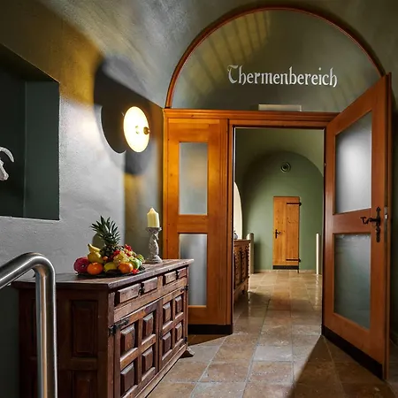 Flueela - The Unbound Collection By Hyatt